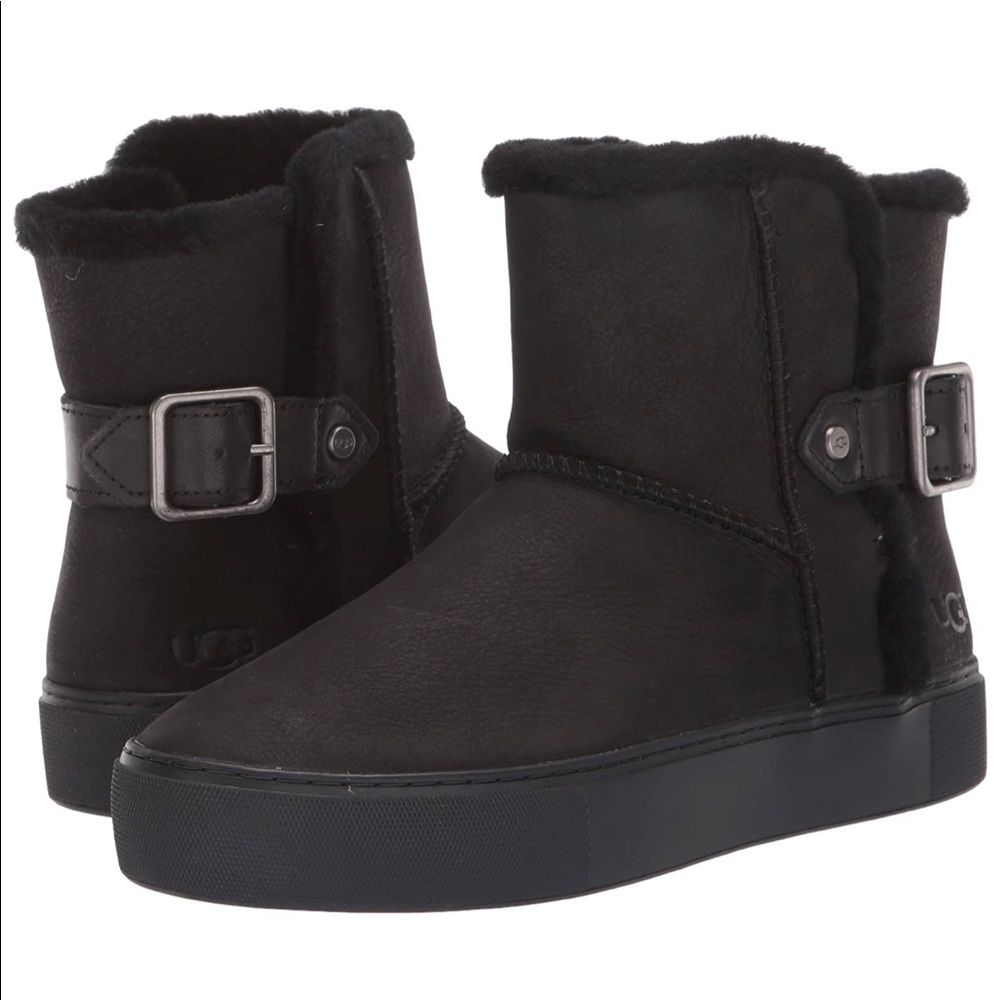 UGG leather aika black